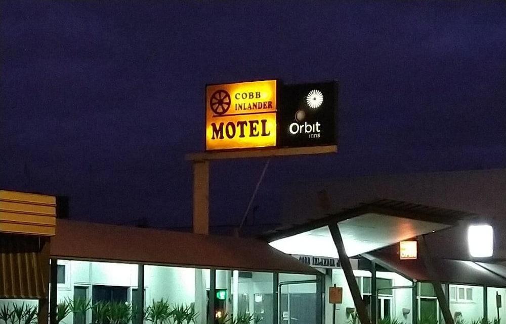 Cobb Inlander Motel Hay Exterior photo